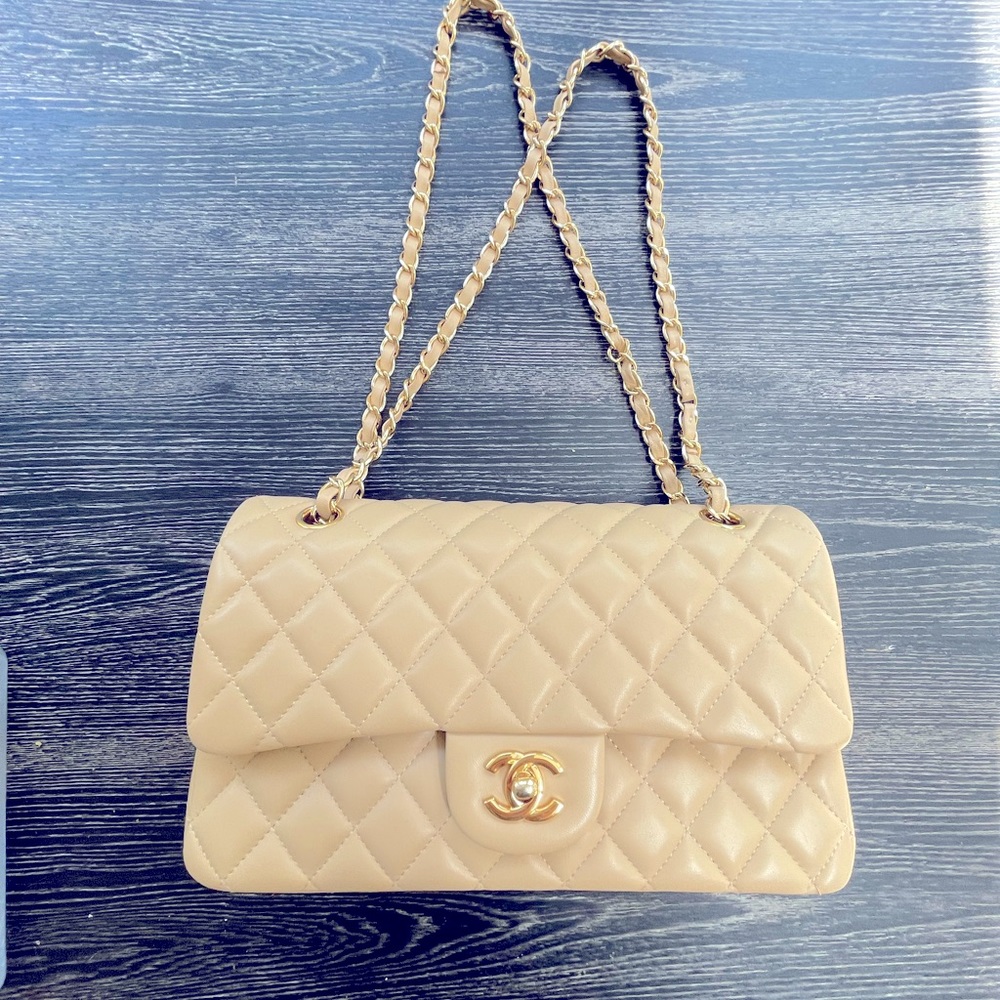 Chanel med flap bag - inspo